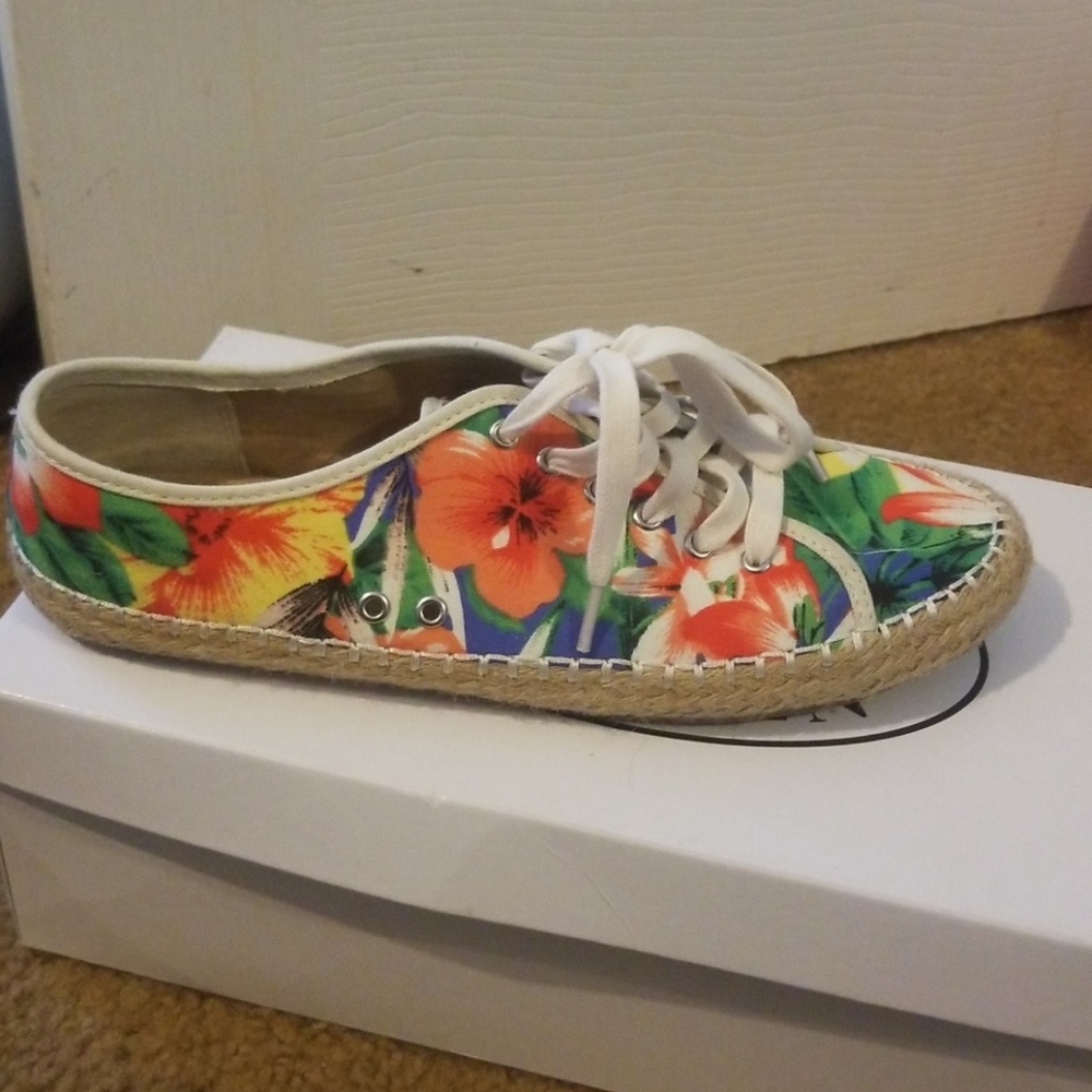 Steve madden broadwalk